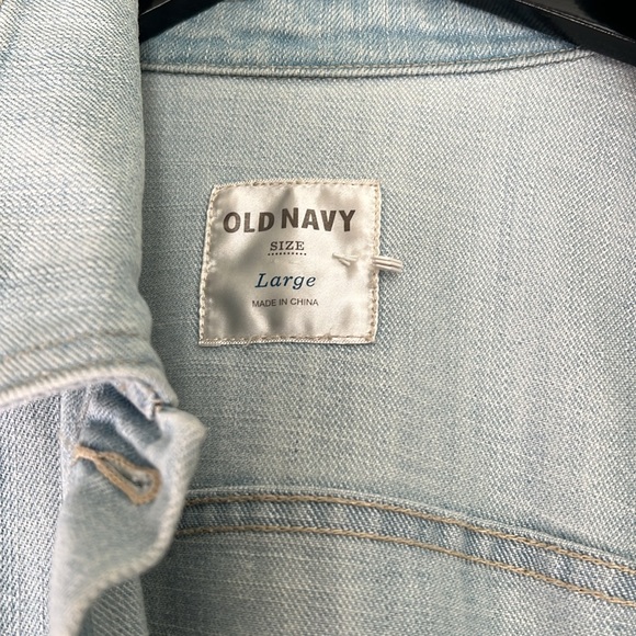 Light wash denim jean jacket - Picture 6 of 7